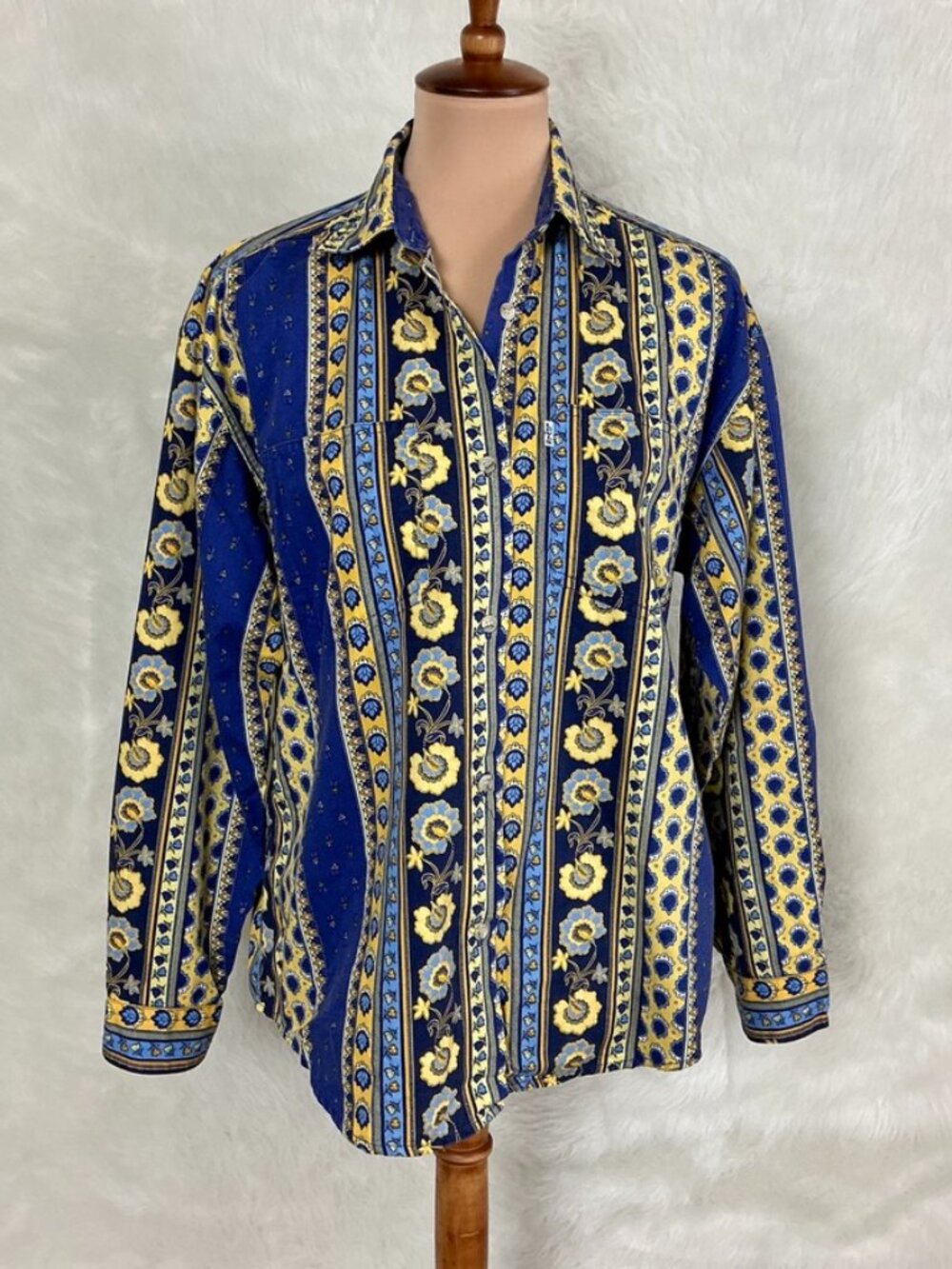 Vintage 90s Levis Women's Yellow Blue Floral Long Sleeve Cotton Western Shirt XL